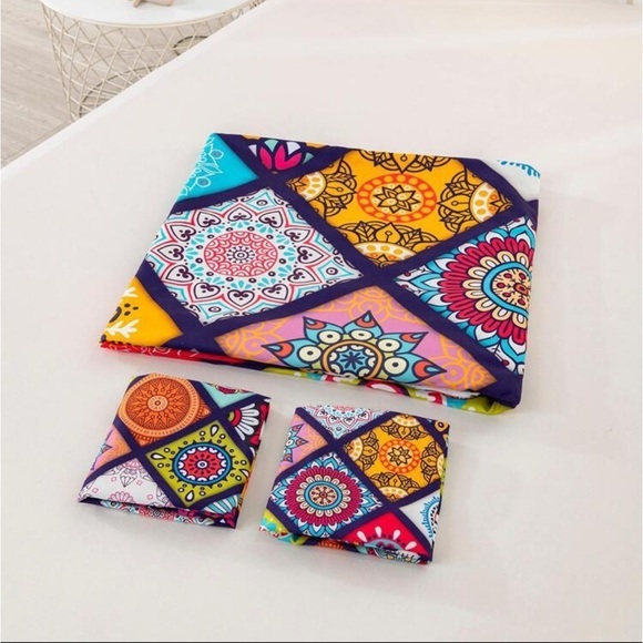 3 PC Set Bright Colorful Mandala Pattern Duvet Cover and Pillow Cases - Picture 8 of 9